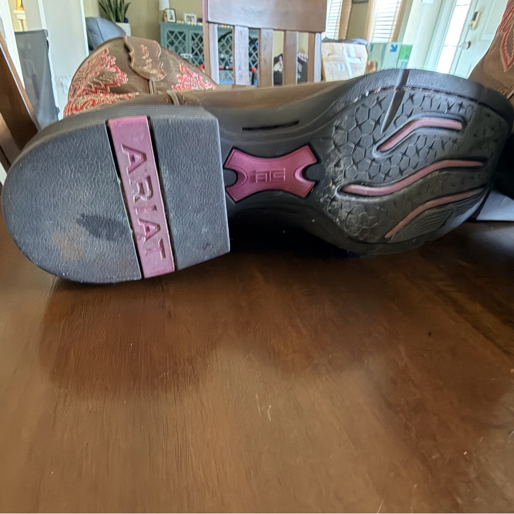 Ariat Women's Brown Boots with Pink Stitching - Picture 5 of 5
